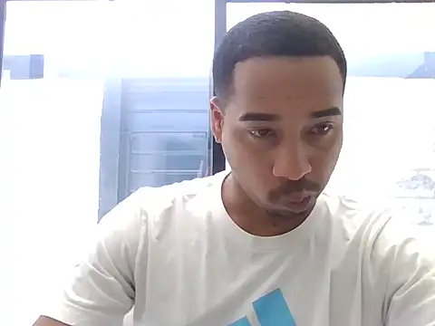 Juninho10c online show from November 4, 2025, 4:44 pm