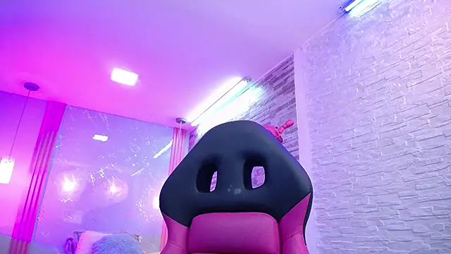 SalmaTits online show from February 17, 2025, 5:44 pm