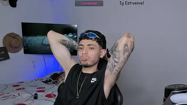 steve latin online show from November 12, 2025, 5:17 pm