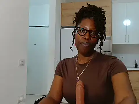 MadamIndigo online show from April 18, 2026, 7:07 pm