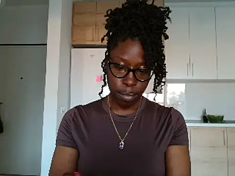 MadamIndigo online show from April 18, 2026, 3:58 pm