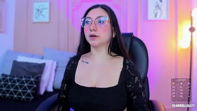 lucy neil online show from March 6, 2026, 2:39 am