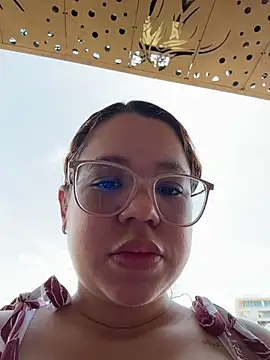 Snapshot of Lucyklein2022 chatting on June 10, 2026, 5:58 pm Lucyklein2022 online show from June 10, 2026, 5:58 pm