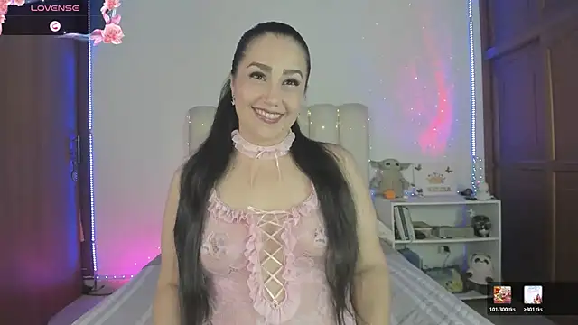 Snapshot of yelenaowens chatting on May 22, 2026, 1:25 am yelenaowens online show from May 22, 2026, 1:25 am