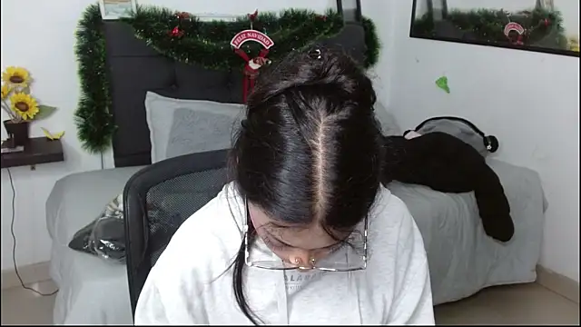 Snapshot of vaness_weet chatting on January 10, 2026, 8:48 pm vaness weet online show from January 10, 2026, 8:48 pm