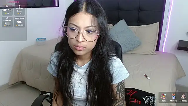 Snapshot of vaness_weet chatting on July 12, 2026, 9:15 pm vaness weet online show from July 12, 2026, 9:15 pm