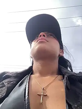 Snapshot of vaness_weet chatting on December 18, 2025, 7:18 pm vaness weet online show from December 18, 2025, 7:18 pm