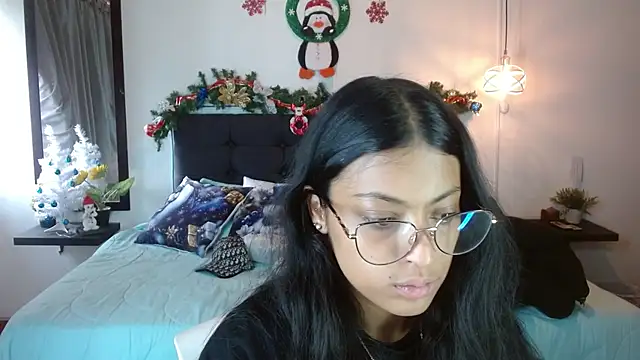 Snapshot of vaness_weet chatting on November 30, 2025, 3:35 pm vaness weet online show from November 30, 2025, 3:35 pm