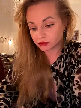 Lady  Maria online show from October 11, 2025, 2:51 pm