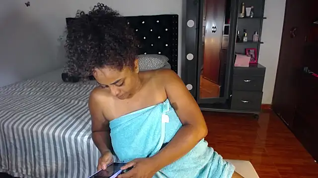 Snapshot of BellaKarla chatting on September 16, 2025, 8:54 pm BellaKarla online show from September 16, 2025, 8:54 pm