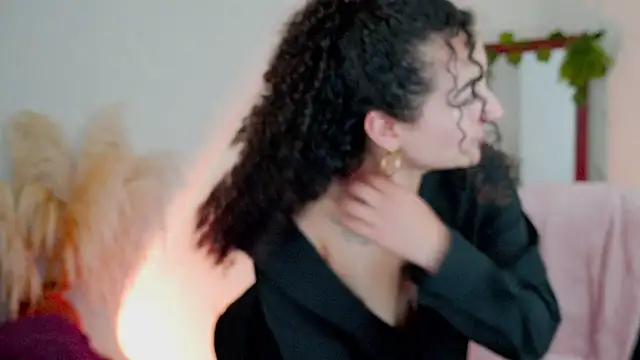 merida bell18 online show from April 2, 2026, 11:44 pm