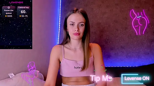 madina taher online show from October 5, 2025, 9:38 pm