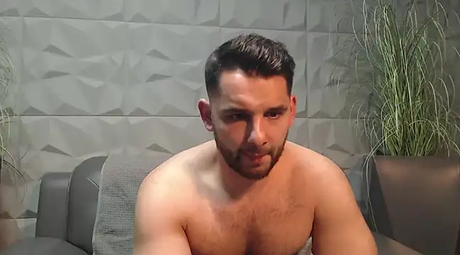 Antoniodiamond online show from January 31, 2025, 9:05 pm