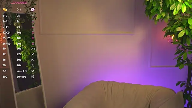 Snapshot of -JuicyMolly- chatting on March 10, 2025, 7:18 pm -JuicyMolly- online show from March 10, 2025, 7:18 pm