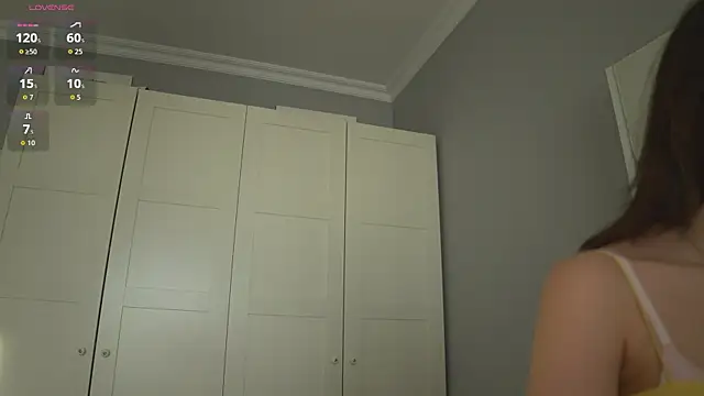 Snapshot of -JuicyMolly- chatting on March 20, 2026, 2:40 pm -JuicyMolly- online show from March 20, 2026, 2:40 pm