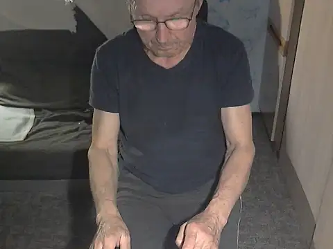 kiam471 online show from April 9, 2026, 9:10 pm