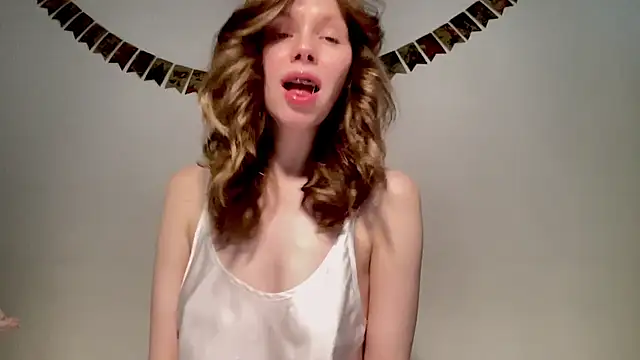Snapshot of Nikki_Mimimi chatting on January 22, 2025, 10:18 am Nikki Mimimi online show from January 22, 2025, 10:18 am