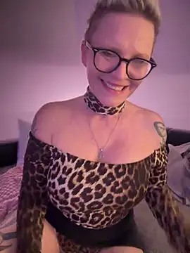 Snapshot of German_Milf chatting on February 18, 2025, 6:15 pm German Milf online show from February 18, 2025, 6:15 pm