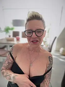 Snapshot of German_Milf chatting on February 19, 2025, 2:01 pm German Milf online show from February 19, 2025, 2:01 pm