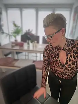 Snapshot of German_Milf chatting on February 12, 2025, 1:59 pm German Milf online show from February 12, 2025, 1:59 pm