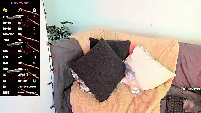 abigail luna online show from November 11, 2025, 7:19 pm