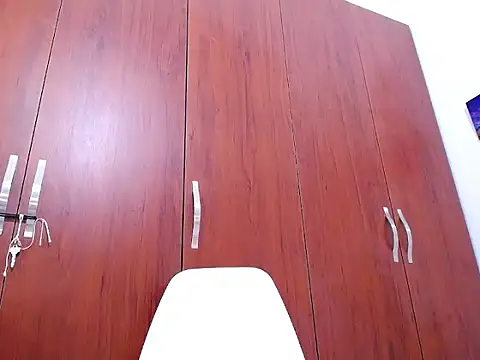 hornywife  online show from October 6, 2025, 6:30 pm