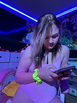 Snapshot of Cutiepiespanks chatting on March 13, 2025, 11:51 am Cutiepiespanks online show from March 13, 2025, 11:51 am
