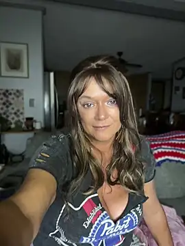 cowgirlc online show from June 16, 2026, 2:44 am
