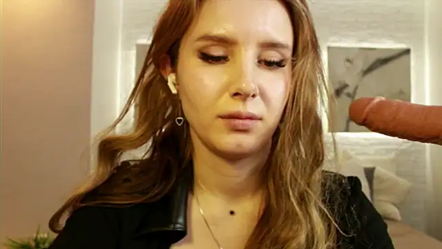 Betty June online show from March 8, 2025, 12:33 am