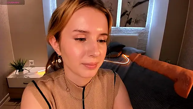 Betty June online show from September 21, 2025, 8:36 pm