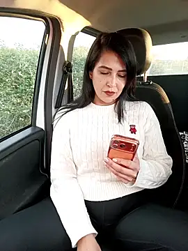 Cataleya80 online show from February 2, 2026, 5:01 pm