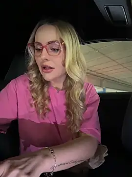 EmaSalis online show from February 18, 2026, 10:01 am