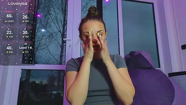 Misss Vikk online show from April 17, 2026, 3:15 pm