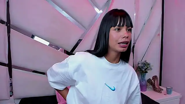 kylie seex online show from June 19, 2026, 2:50 am