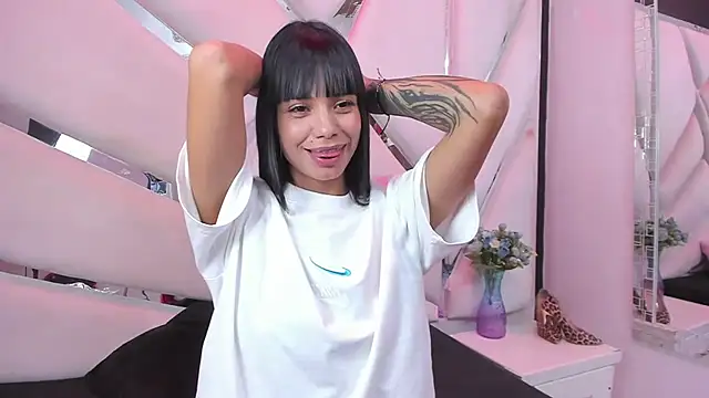 kylie seex online show from June 21, 2026, 3:23 am