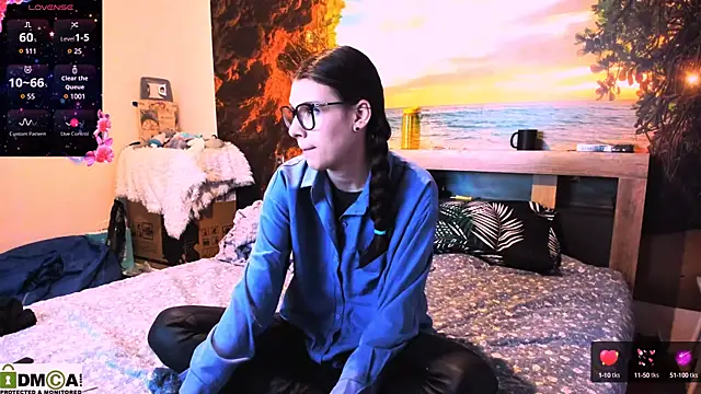 Snapshot of MollyLollipop chatting on January 22, 2025, 11:01 am MollyLollipop online show from January 22, 2025, 11:01 am