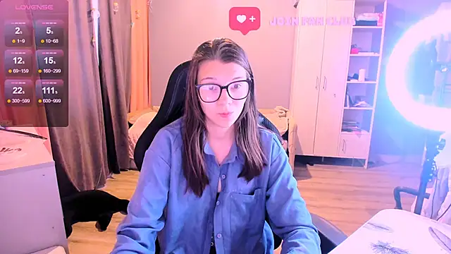 Snapshot of MollyLollipop chatting on September 9, 2025, 3:38 am MollyLollipop online show from September 9, 2025, 3:38 am