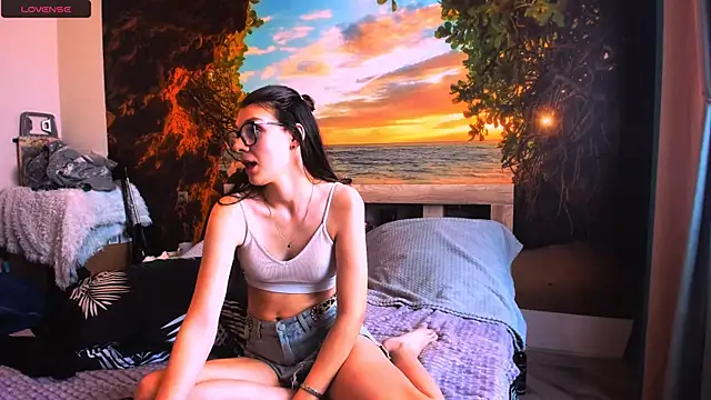 Snapshot of MollyLollipop chatting on February 5, 2025, 9:36 am MollyLollipop online show from February 5, 2025, 9:36 am