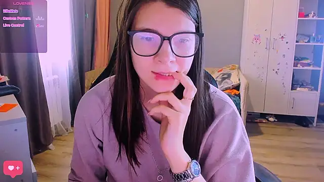 MollyLollipop online show from March 5, 2026, 3:25 am