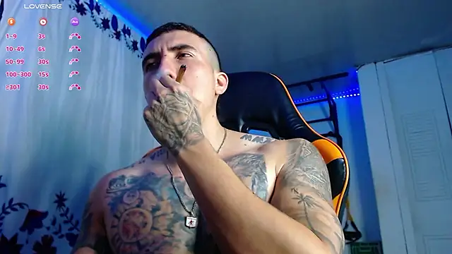 Snapshot of Adam_Hudsond chatting on January 16, 2026, 12:25 am Adam Hudsond online show from January 16, 2026, 12:25 am