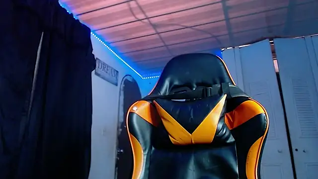 Adam Hudsond online show from October 22, 2025, 2:27 pm