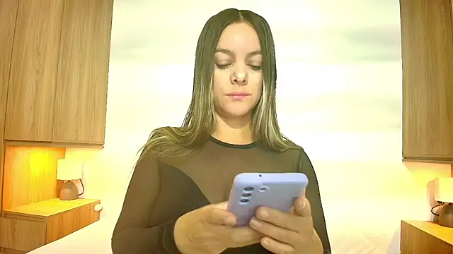 Snapshot of Isabella_Harley chatting on October 23, 2025, 1:54 pm Isabella Harley online show from October 23, 2025, 1:54 pm