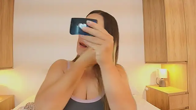 Snapshot of Isabella_Harley chatting on September 16, 2025, 1:23 pm Isabella Harley online show from September 16, 2025, 1:23 pm