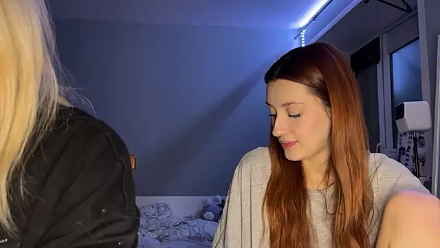 Uniarten online show from November 12, 2025, 8:23 pm