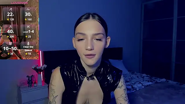 SophieCatty online show from December 3, 2025, 11:20 am