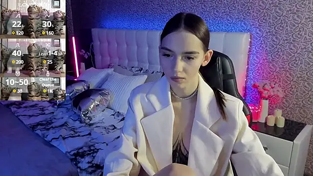 Snapshot of SophieCatty chatting on March 16, 2025, 7:48 am SophieCatty online show from March 16, 2025, 7:48 am