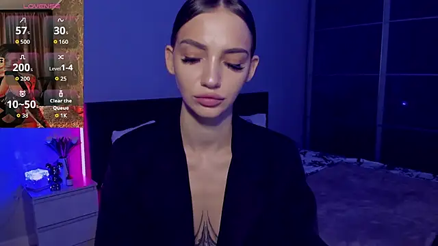 Snapshot of SophieCatty chatting on October 14, 2025, 12:00 am SophieCatty online show from October 14, 2025, 12:00 am