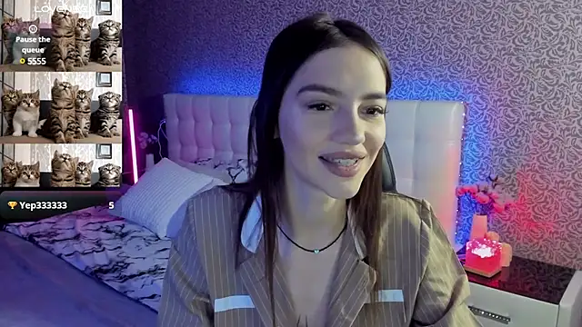 Snapshot of SophieCatty chatting on March 7, 2025, 8:34 am SophieCatty online show from March 7, 2025, 8:34 am