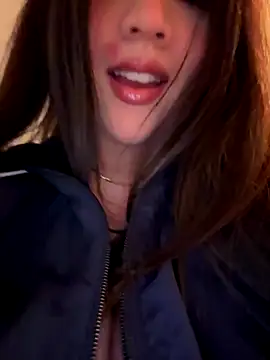 marcimaa online show from September 28, 2025, 8:16 pm