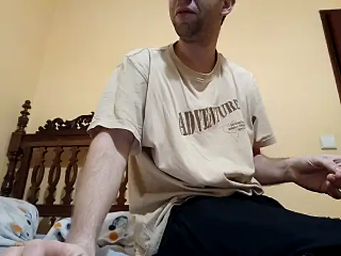 White rabbit  online show from December 17, 2025, 9:20 pm